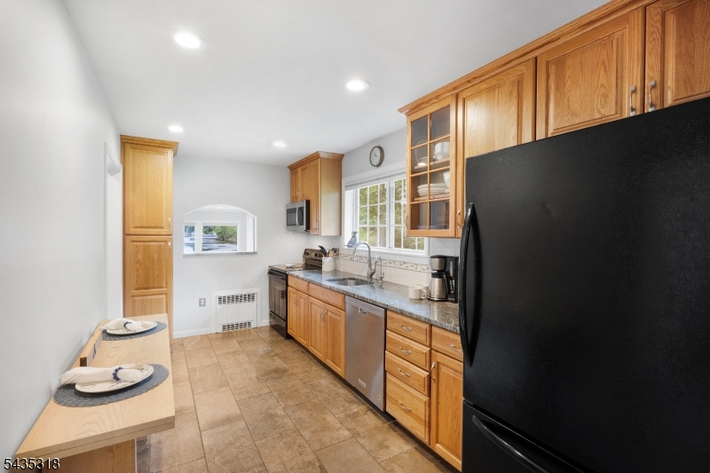 257 Hudson Ave