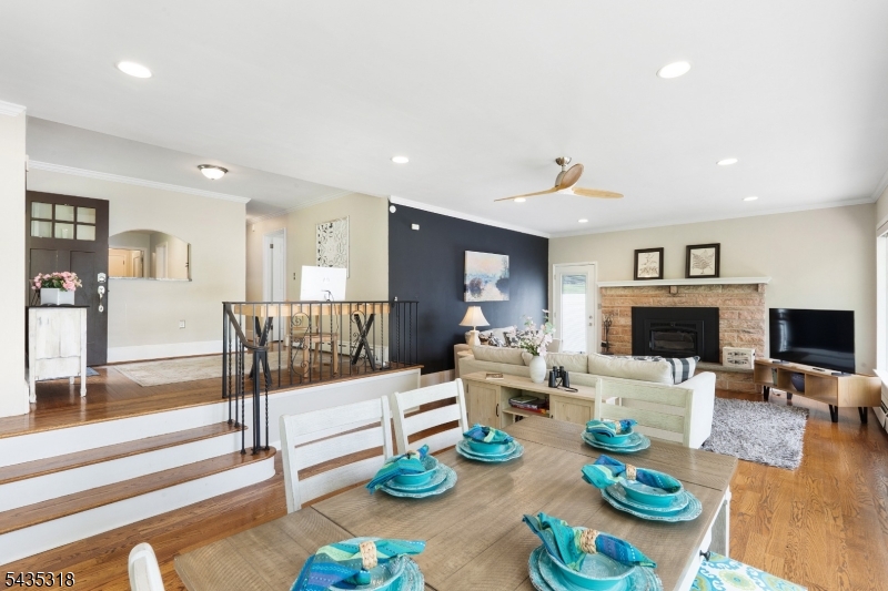 257 Hudson Ave