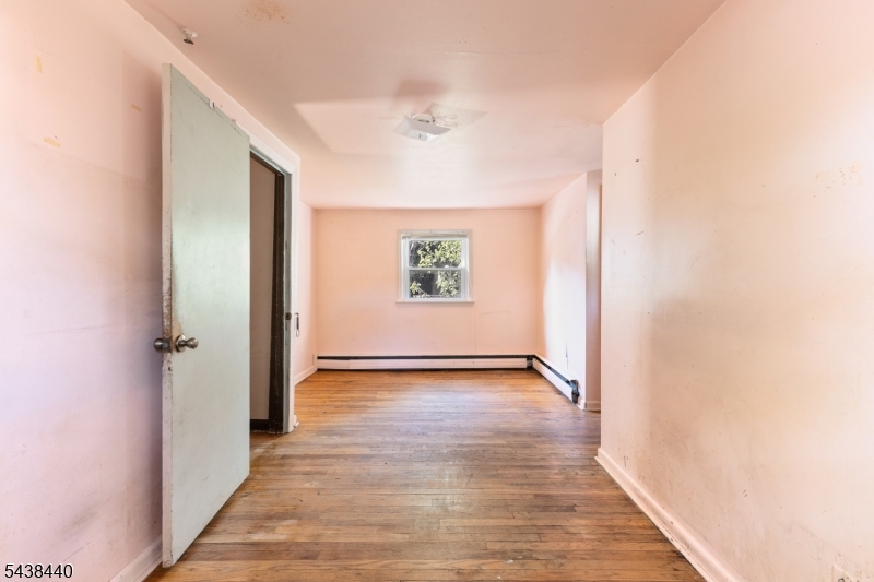 102 Hobson St