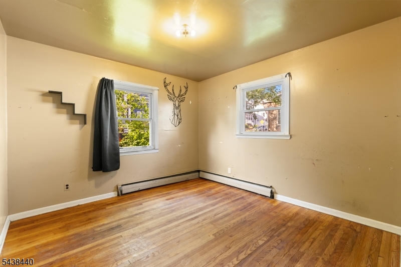 102 Hobson St