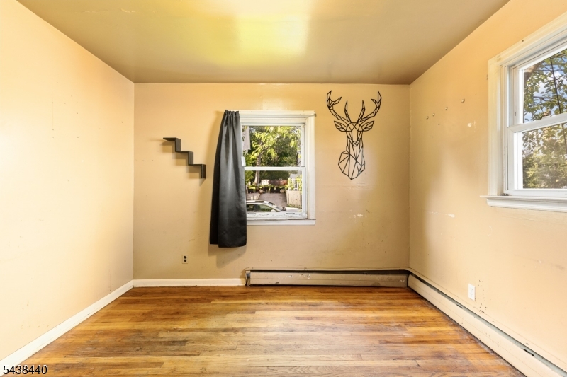 102 Hobson St