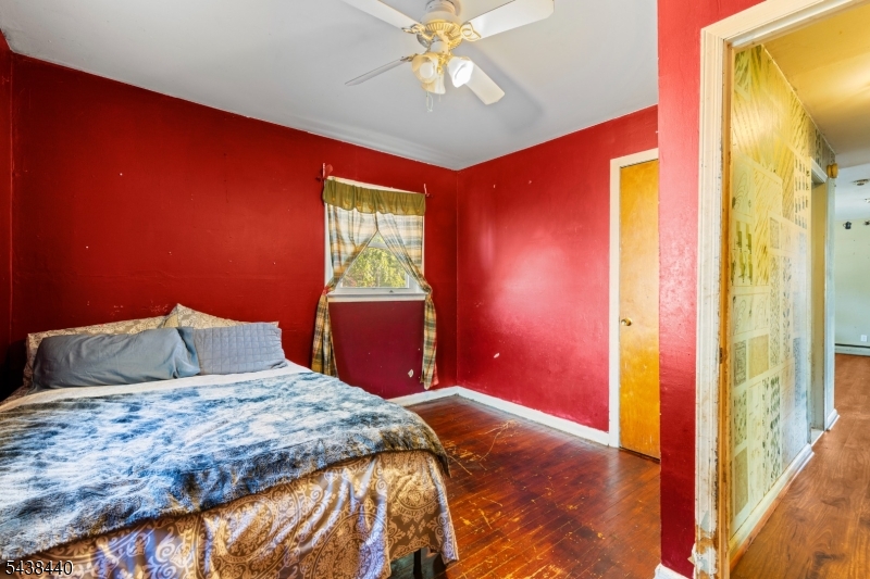 102 Hobson St