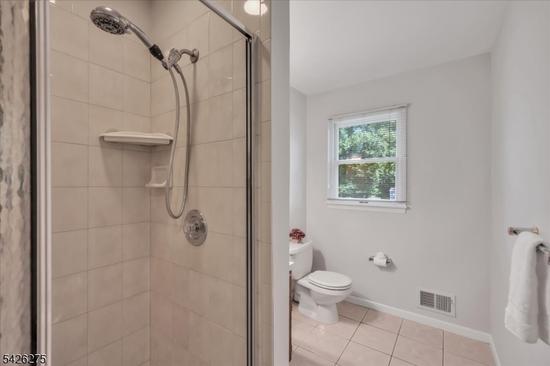 25 Solomon Dr