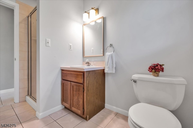 25 Solomon Dr