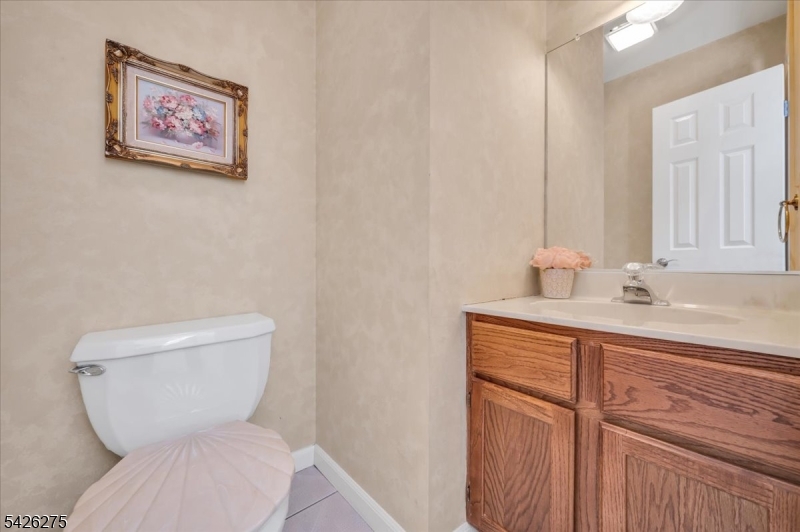 25 Solomon Dr