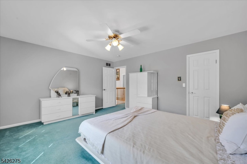 25 Solomon Dr
