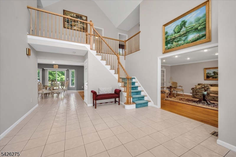 25 Solomon Dr