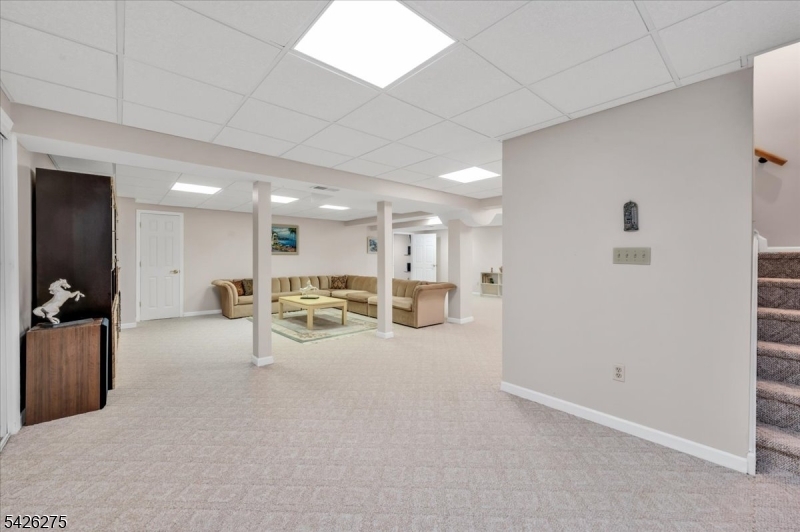 25 Solomon Dr