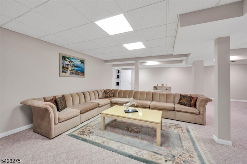 25 Solomon Dr
