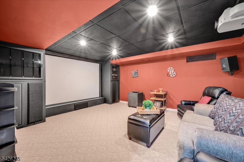 25 Solomon Dr