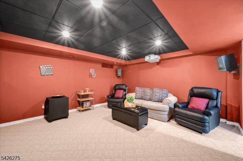 25 Solomon Dr