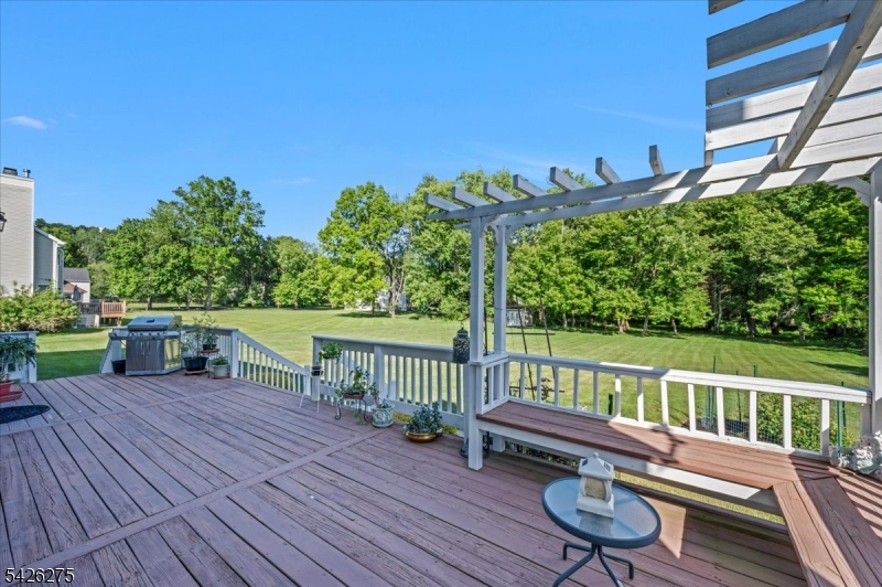 25 Solomon Dr