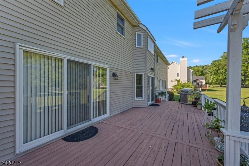 25 Solomon Dr