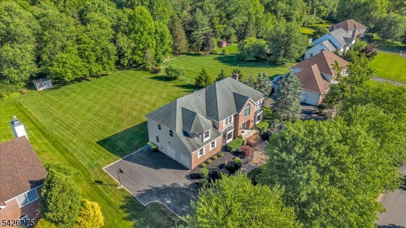 25 Solomon Dr