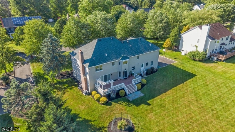 25 Solomon Dr