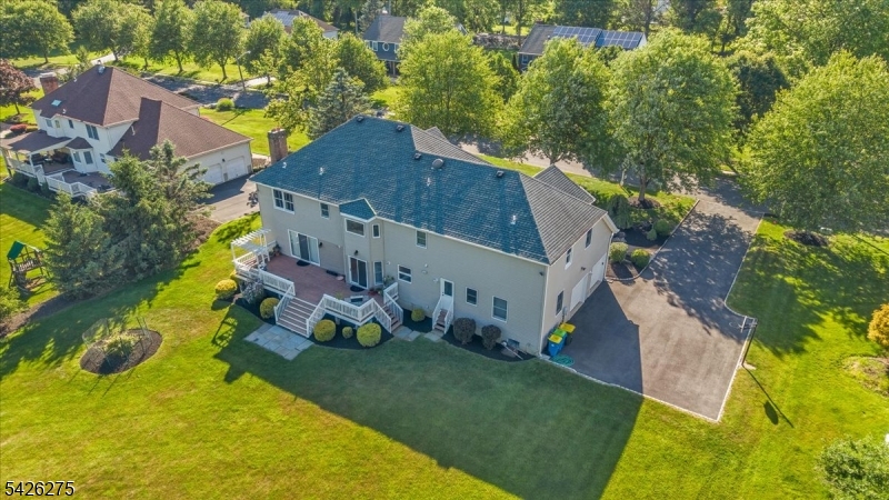 25 Solomon Dr