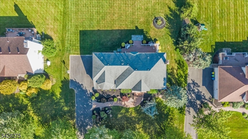 25 Solomon Dr
