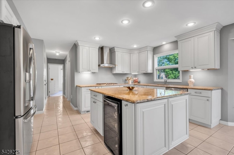 25 Solomon Dr