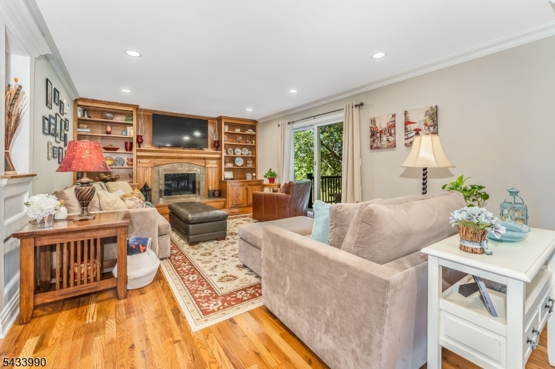 8 Shurts Rd
