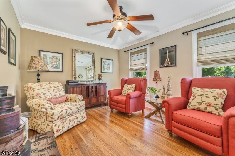 8 Shurts Rd