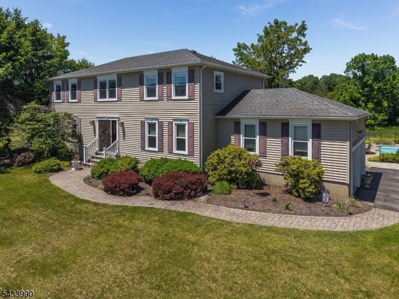 8 Shurts Rd