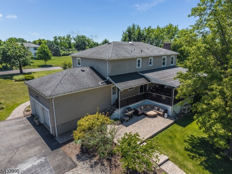 8 Shurts Rd