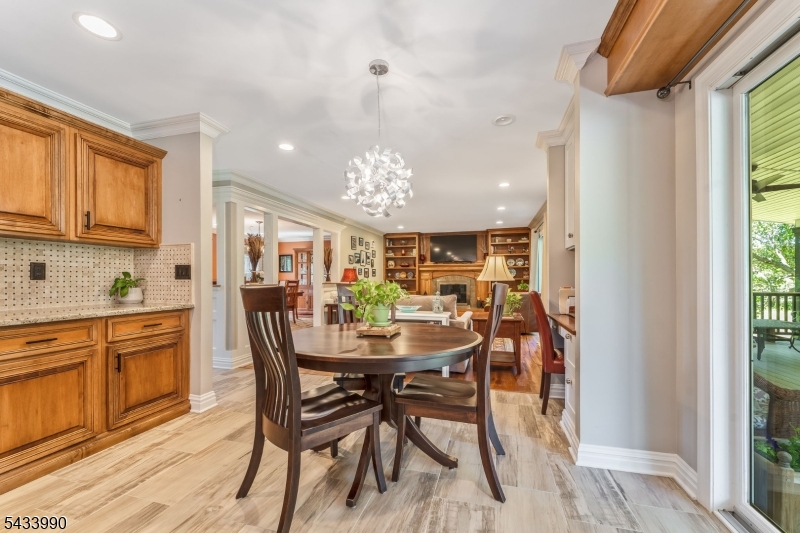 8 Shurts Rd