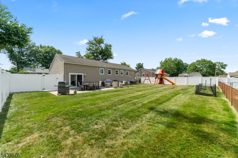 57 Desna St