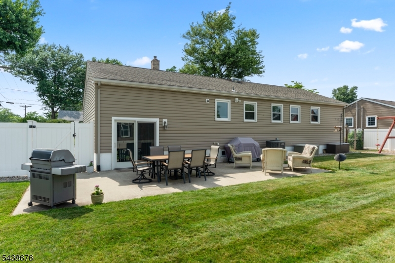 57 Desna St
