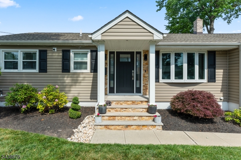 57 Desna St