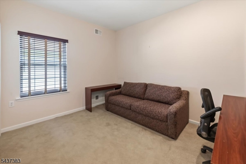 3 Daulton Dr