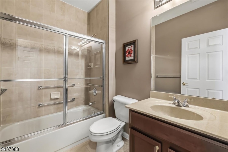 3 Daulton Dr