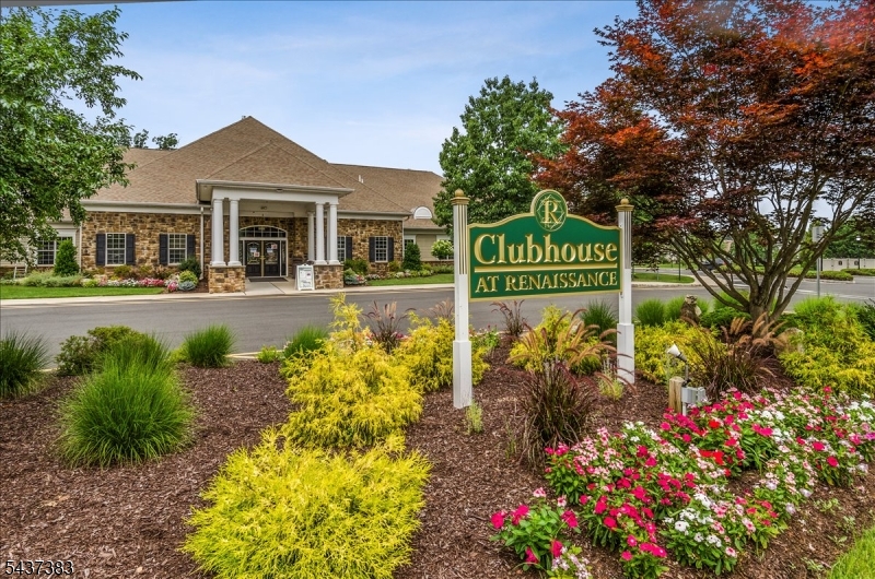 3 Daulton Dr