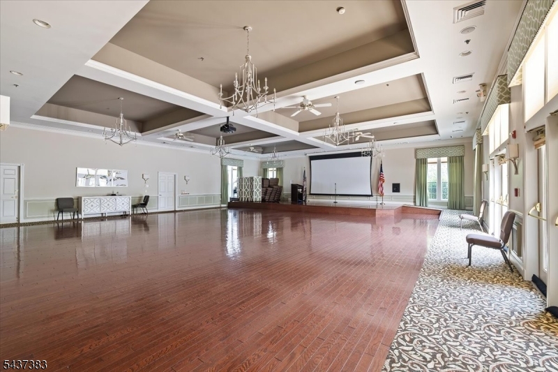 3 Daulton Dr