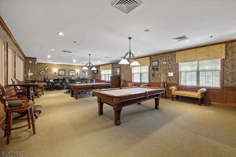 3 Daulton Dr
