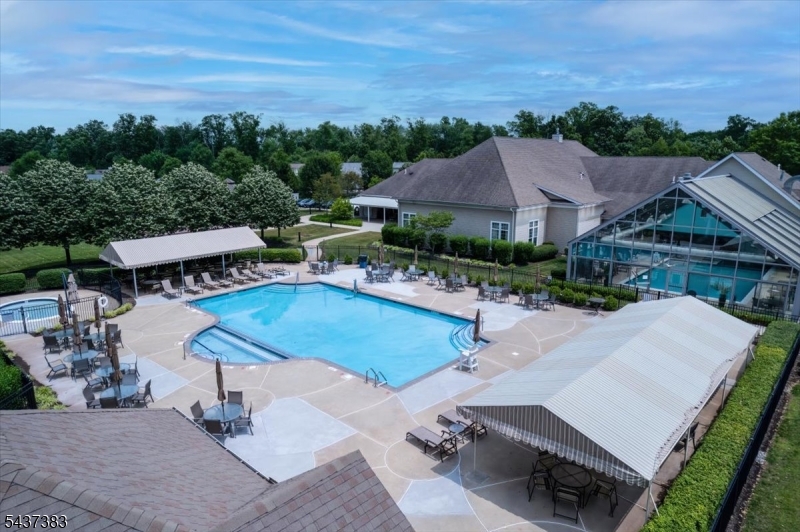 3 Daulton Dr