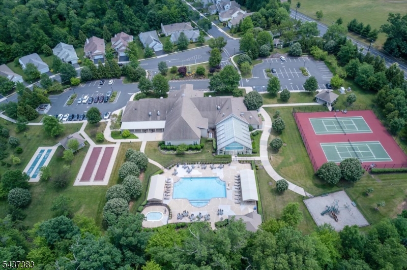 3 Daulton Dr