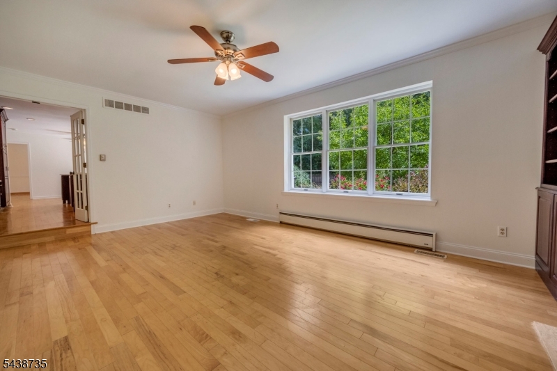 8 Glen Eagles Rd