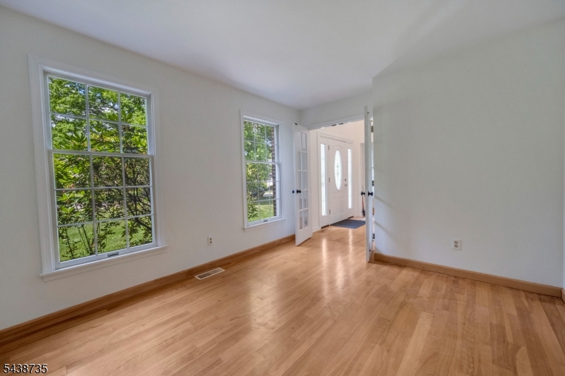 8 Glen Eagles Rd