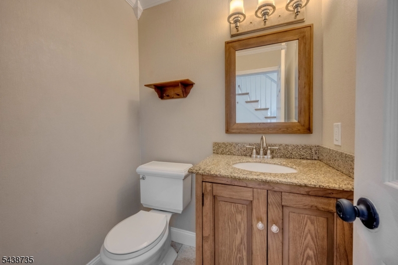 8 Glen Eagles Rd