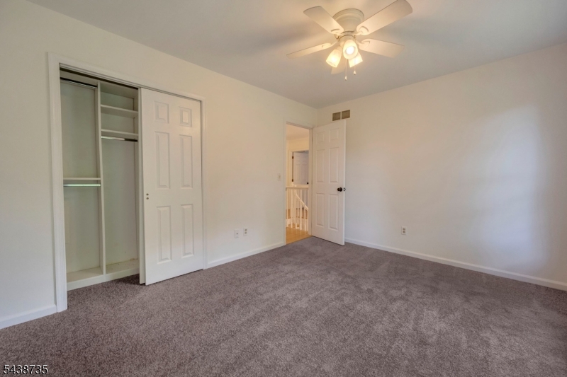8 Glen Eagles Rd