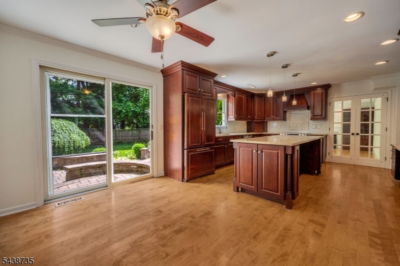8 Glen Eagles Rd