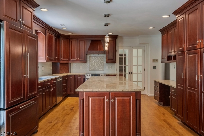 8 Glen Eagles Rd