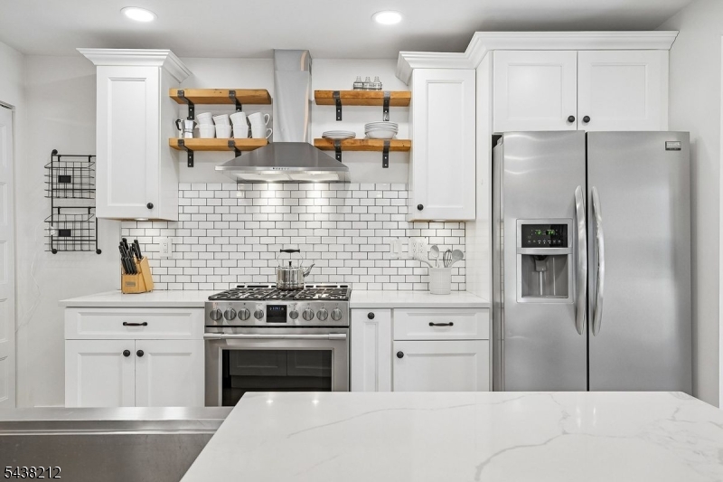 82 Vreeland Ave
