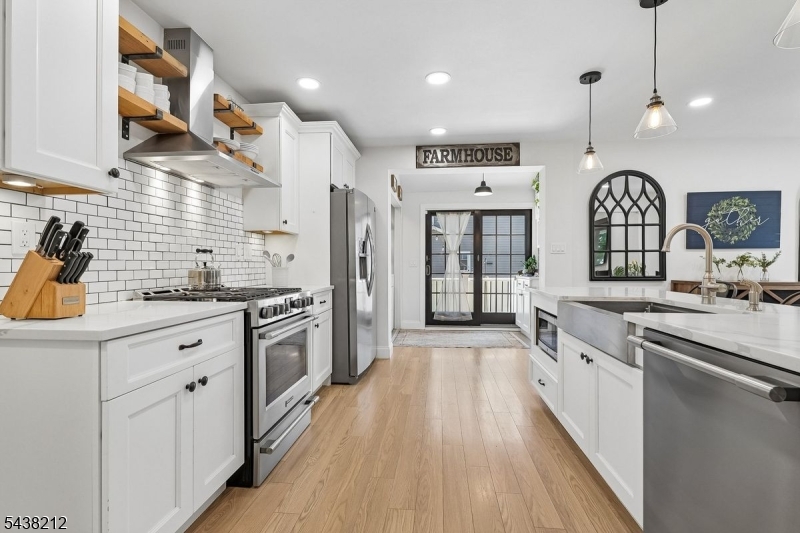 82 Vreeland Ave