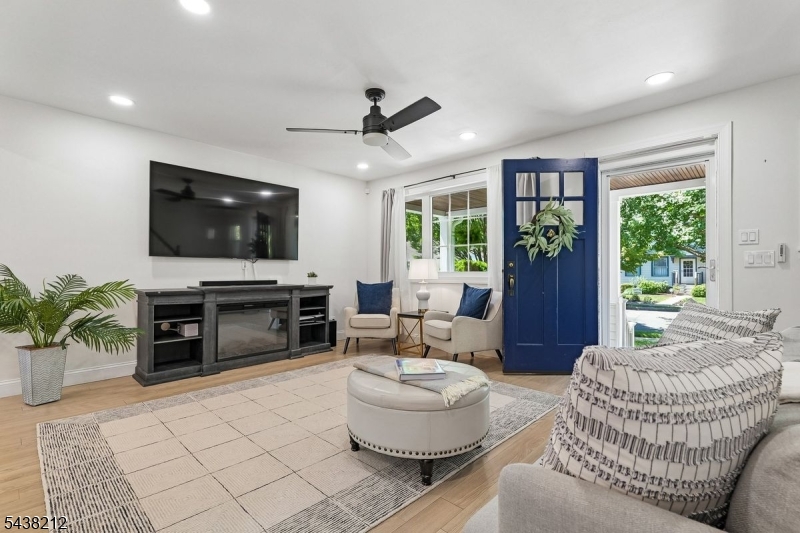 82 Vreeland Ave