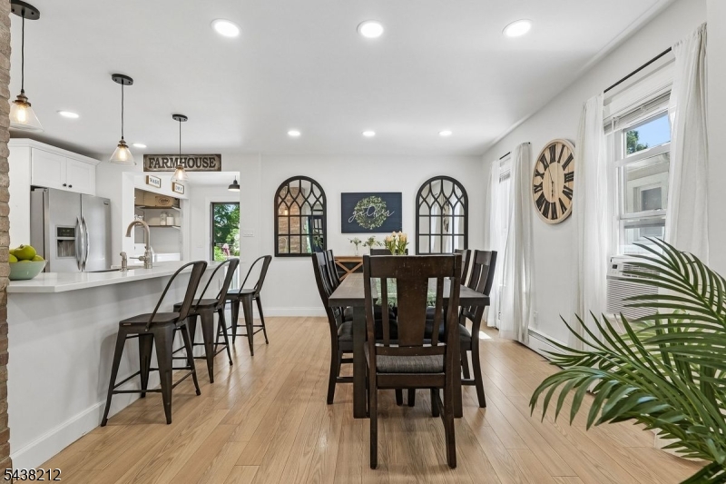 82 Vreeland Ave