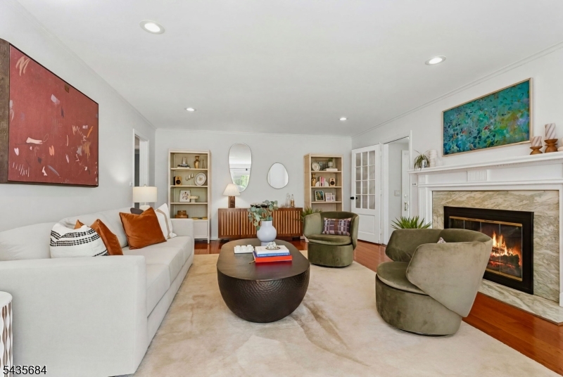 32 Undercliff Ter