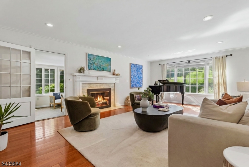 32 Undercliff Ter