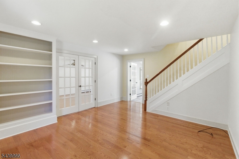 57 Lincoln Ave